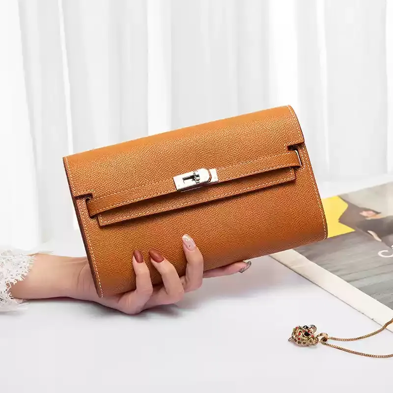 luxury_genuine_leather_envelope_clutch_–_structured_evening_bag_with_lock_closure_3