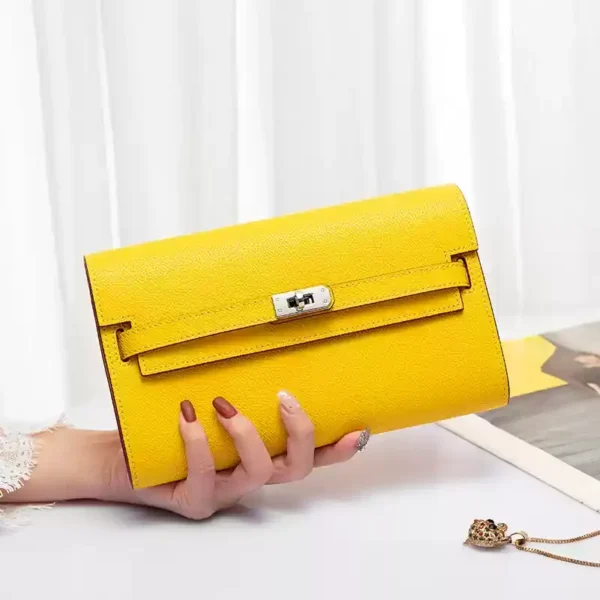 luxury_genuine_leather_envelope_clutch_–_structured_evening_bag_with_lock_closure_9